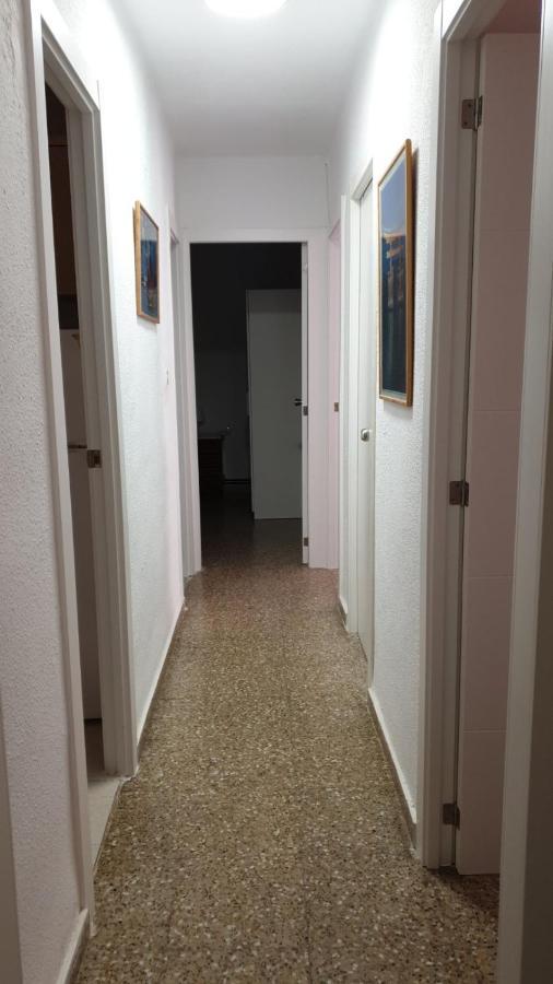 Apartment For 6 People. 瓦伦西亚 外观 照片