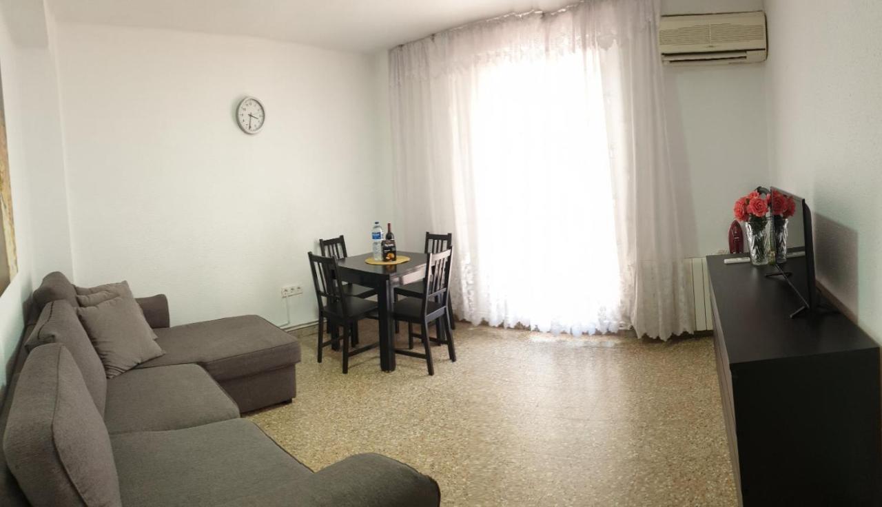 Apartment For 6 People. 瓦伦西亚 外观 照片