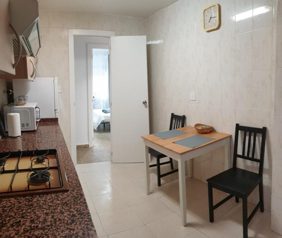 Apartment For 6 People. 瓦伦西亚 外观 照片
