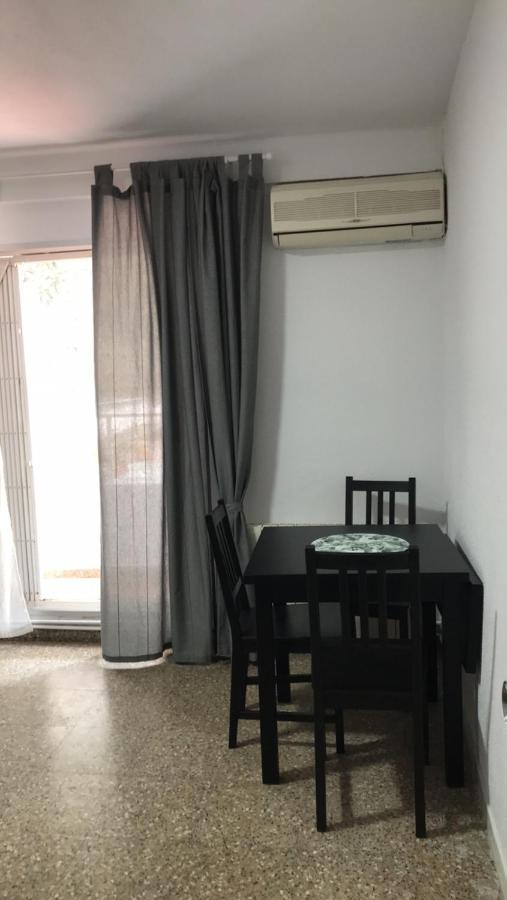Apartment For 6 People. 瓦伦西亚 外观 照片